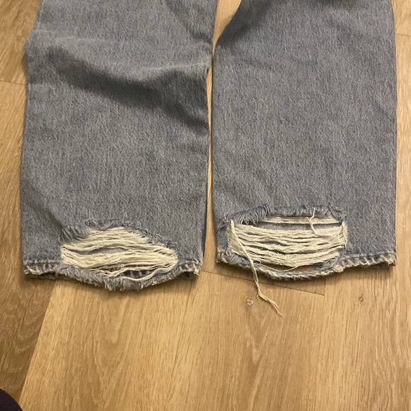 Good American 90’s with Destroyed hem - Picture 8 of 8